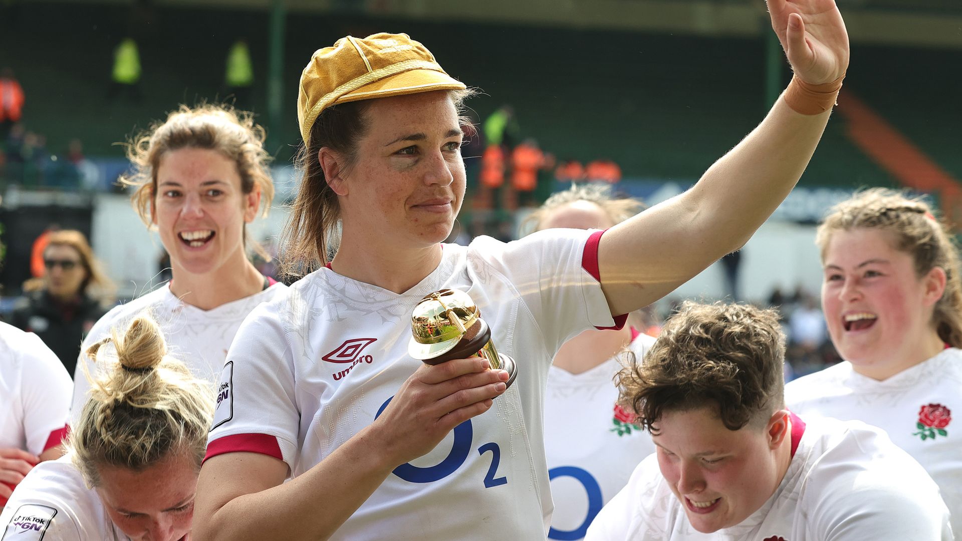 Scarratt to captain England in Six Nations decider