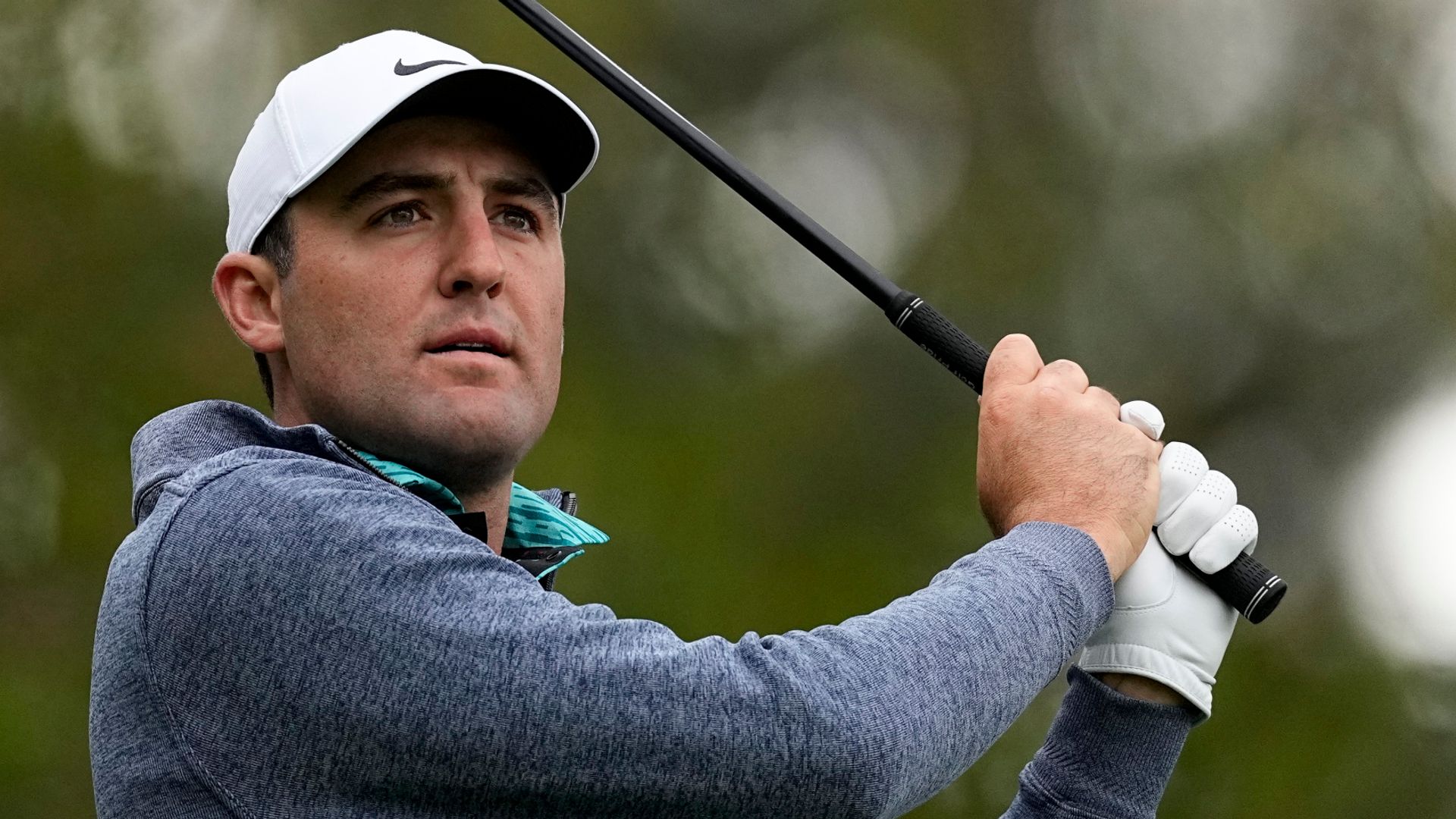 Smith closes within three of Scheffler at The Masters