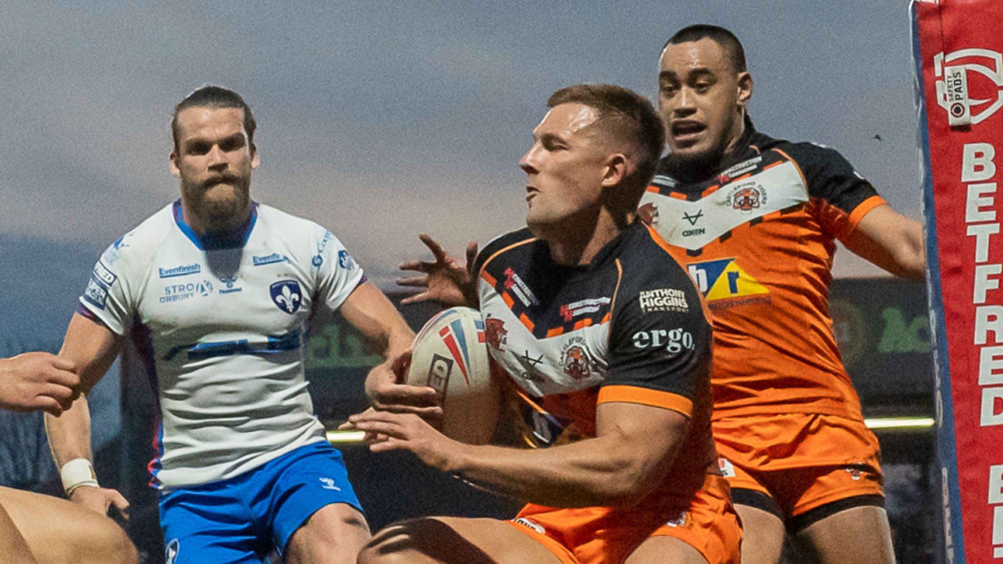 Kenny Edwards finds happier home with Castleford Tigers after Huddersfield  Giants 'misery' – Total Rugby League