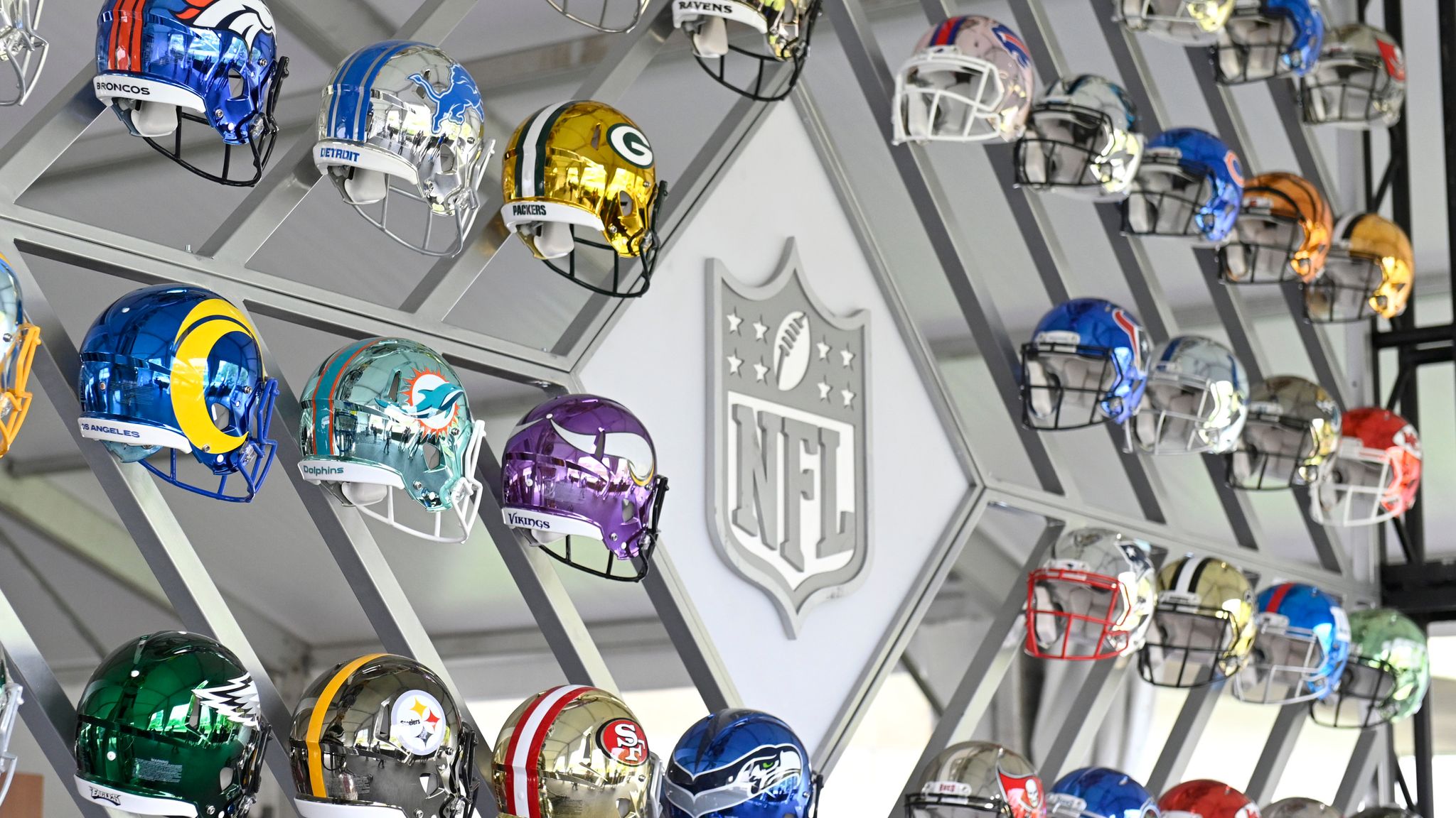 NFL Football Teams - Official Sites of all 32 NFL Teams