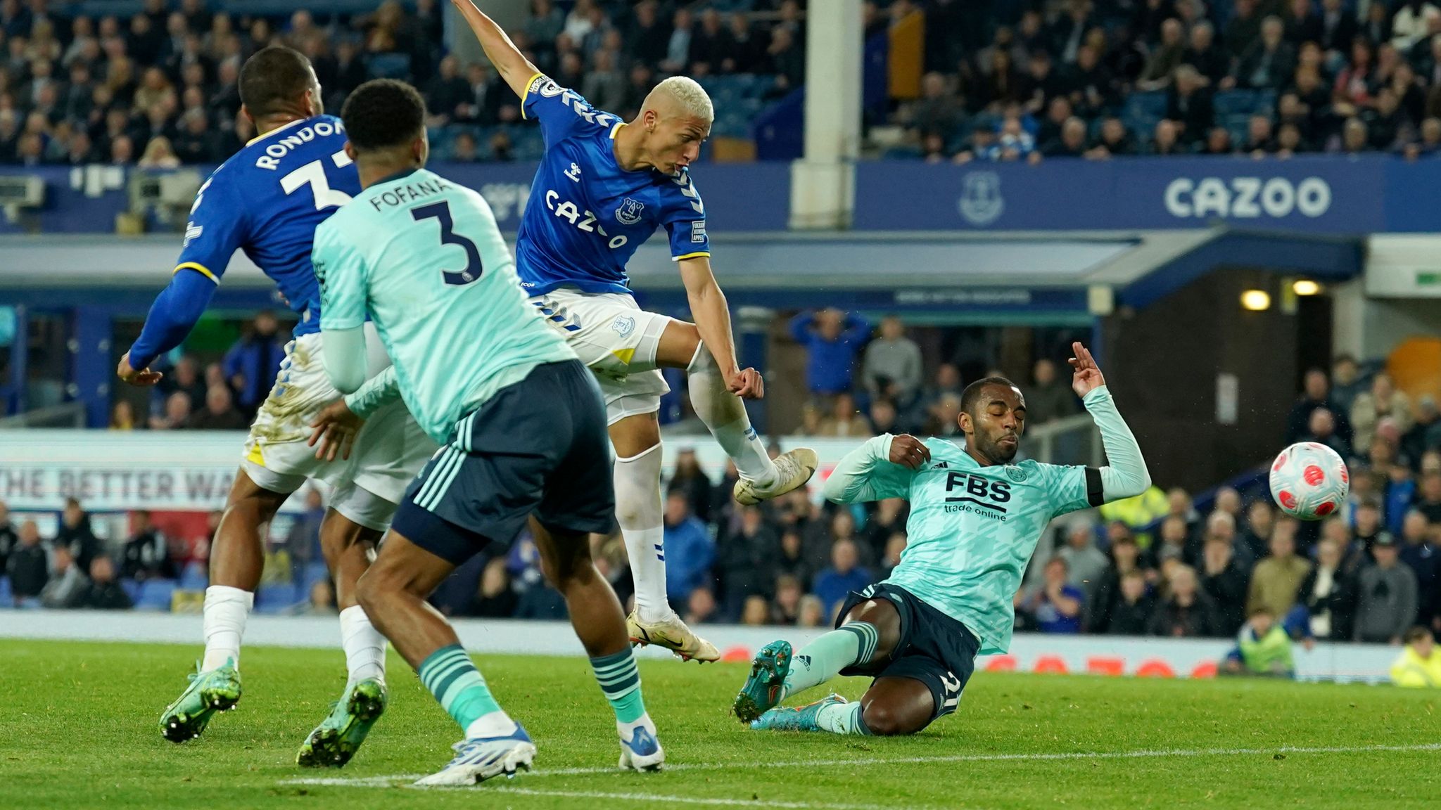 Everton 1 1 Leicester Richarlison Rescues Point For Relegation Threatened Toffees Football News Sky Sports