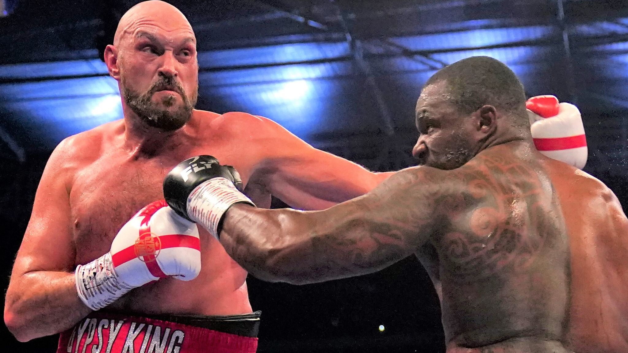 Во сколько начнется бой тайсон фьюри. Tyson Fury Dillian Whyte. Диллиан Уайт бой. Тайсон Фьюри Диллиан Уайт взвешивание. Тайсон Фьюри против Диллиана Уайта.