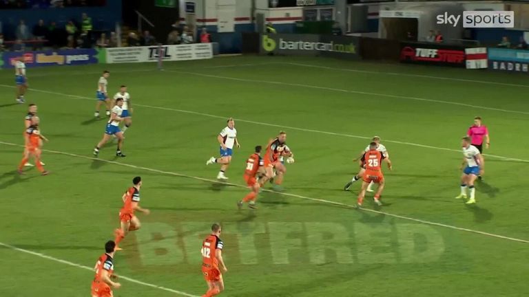 Super League: Castleford Tigers 23-14 Warrington Wolves - Home side hold  off comeback - BBC Sport