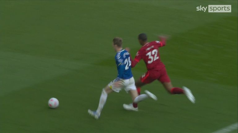 Everton wants answers from PGMOL over Anthony Gordon's penalty claim at Liverpool