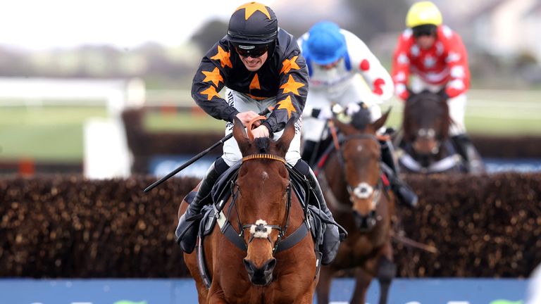 Do Your Job ridden by jockey Richard Patrick on their way to winning at Ayr