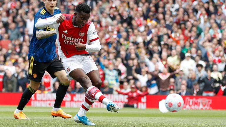 Eddie Nketiah fires a shot against Manchester United