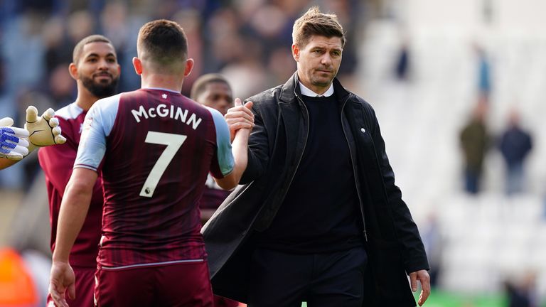 Steven Gerrard&#39;s Aston Villa congratulates his players after the game