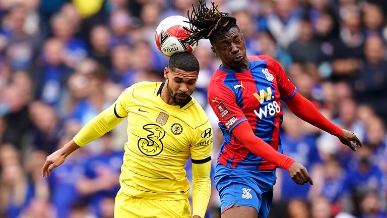 Chelsea&#39;s Ruben Loftus-Cheek (left) and Crystal Palace&#39;s Eberechi Eze battle for the ball