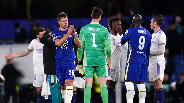 Chelsea&#39;s Cesar Azpilicueta (left) applauds the fans after the final whistle in the UEFA Champions League quarter-final, first leg match at Stamford Bridge, London.