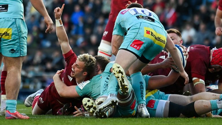 Craig Casey and Munster thought they were over for a second try, but it wasn't given 