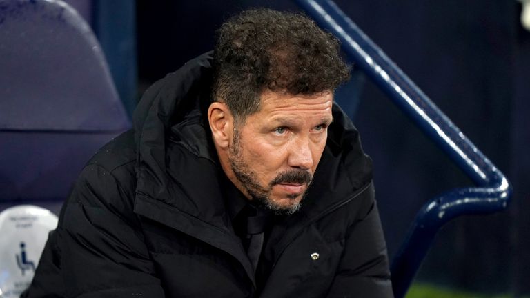 L'allenatore dell'Atletico Madrid Diego Simeone durante la partita di andata dei quarti di finale della UEFA Champions League all'Etihad Stadium di Manchester.  Data foto: martedì 5 aprile 2022.