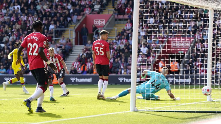 Crystal Palace's Eberechi Eze scores the equaliser