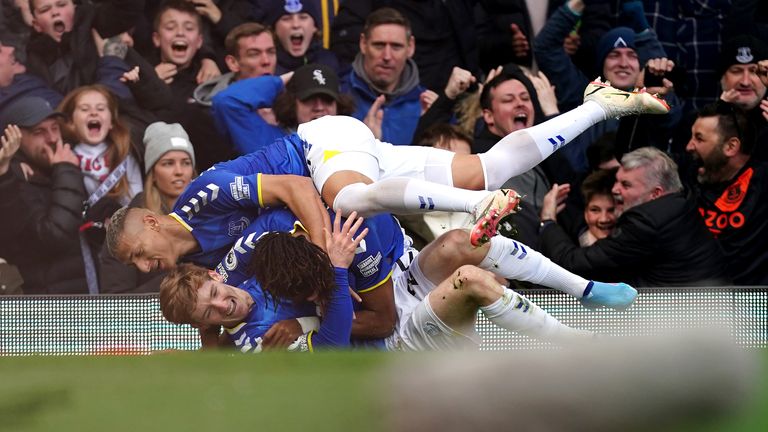 Everton celebrate Anthony Gordon's deflected opener