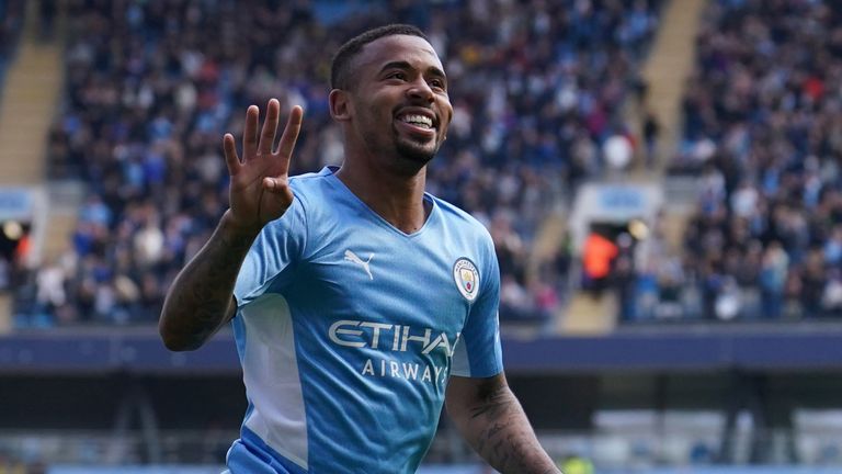 Gabriel Jesus comemora seu quarto gol contra o Watford