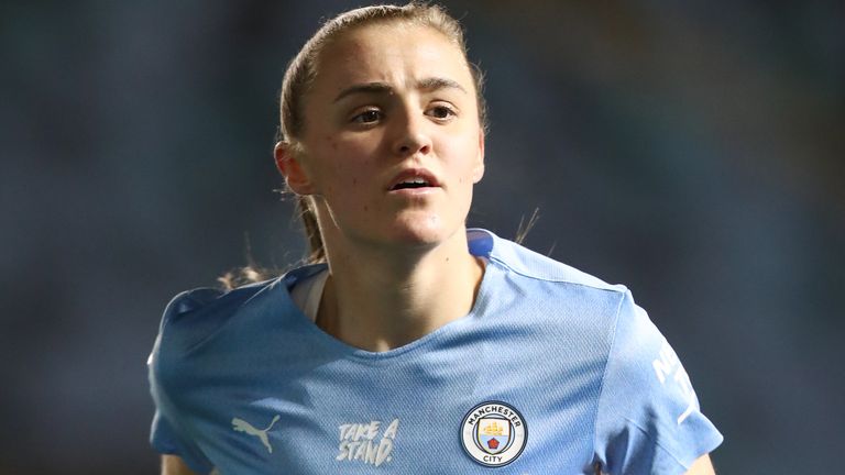 Georgia Stanway in action for Man City