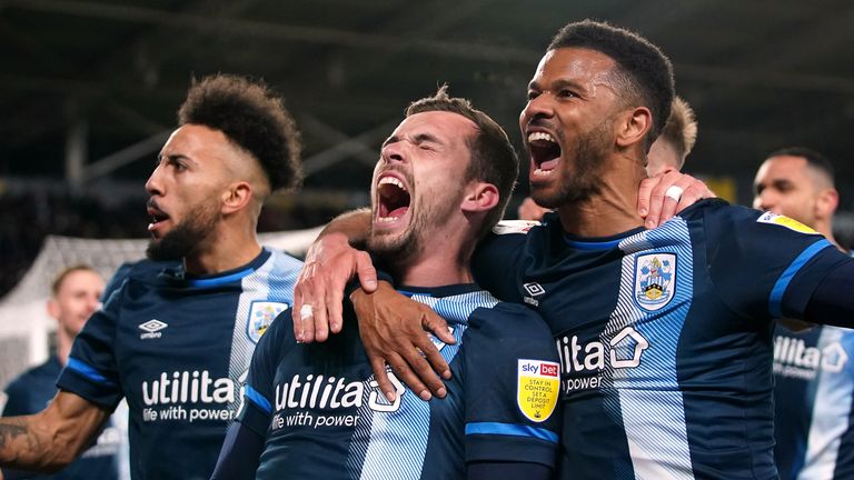 [Image: skysports-harry-toffolo-huddersfield_572...0401213937]