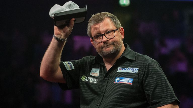 Premier League quarter-final at the AO Arena in Manchester between Gary Anderson and James Wade