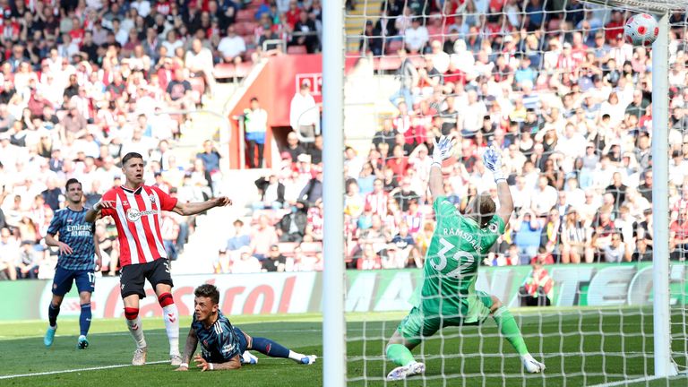 Southampton's Jan Bednarek gives them a 1-0 lead