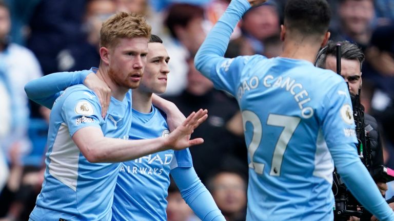 Manchester City&#39;s Kevin De Bruyne celebrates with teammates after scoring his side&#39;s opening goal (AP)