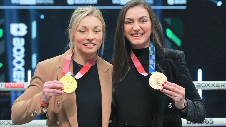 Lauren Price MBE and Karriss Artingstall sign long-term promotional  agreements with BOXXER ahead of their pro debuts | Boxing News | Sky Sports