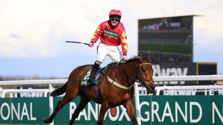 Sean Bowen and Mac Tottie land the Topham Handicap Chase at Aintree