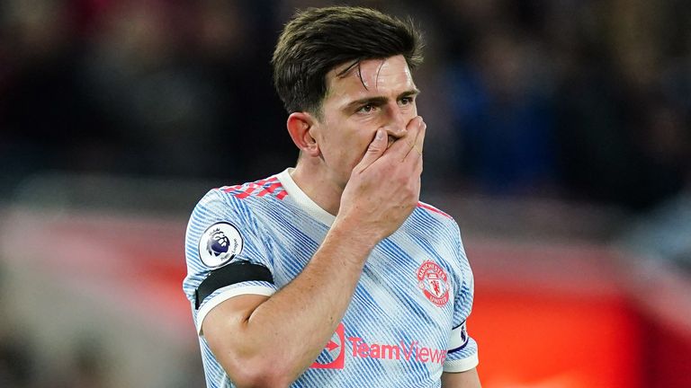 Harry Maguire reacts during Man Utd&#39;s 4-0 defeat at Liverpool