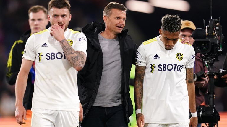 Jesse Marsch with his Leeds players after the draw at Crystal Palace