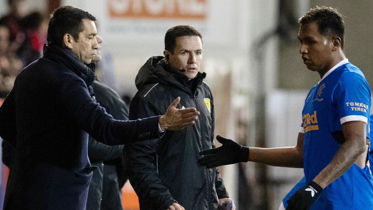 ABERDEEN, SCOTLAND - JANAURY 18: Rangers&#39; Cedric itten comes on for Alfredo Morelos (right) during a Cinch Premiership match between Aberdeen and Rangers at Pittodrie, on January 18, 2022, in Aberdeen, Scotland. (Photo by Ross Parker / SNS Group)