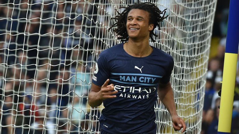 Nathan Ake festeggia portando il Manchester City in vantaggio per 2-0 (AP)