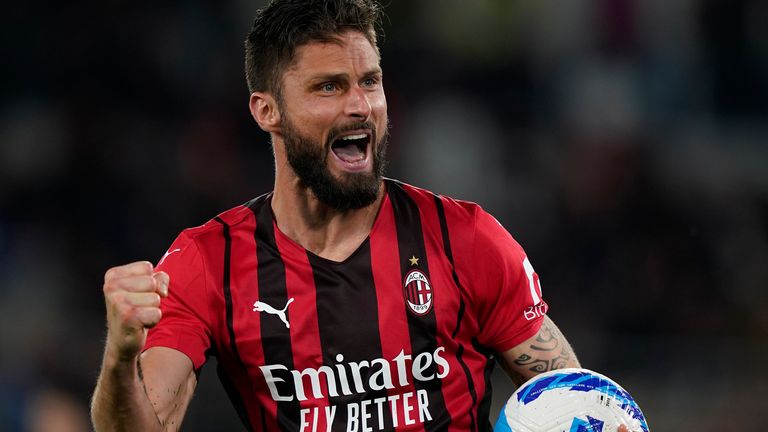 Olivier Giroud scored as AC Milan returned to the top of Serie A
