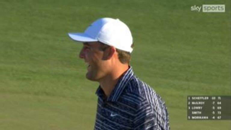 Scottie Scheffler aprovechó al máximo su ventaja de cinco tiros en el green 18 cuando hizo cuatro puts para un doble bogey para ganar su primer major.