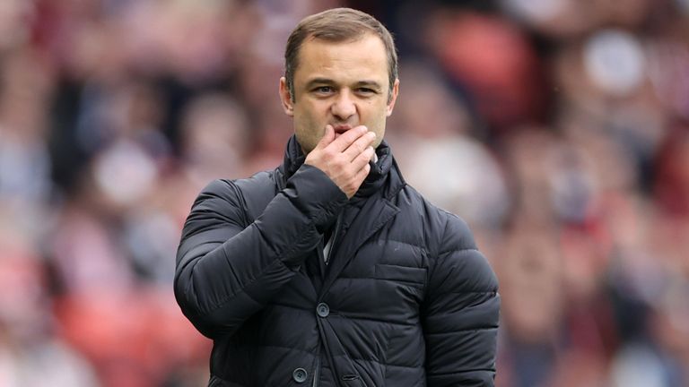 Shaun Maloney leaves Hibs after just four months