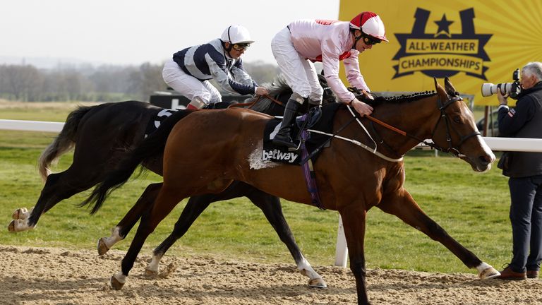 Joe Fanning y Living Legend luchan para reclamar el Easter Classic en el día de las finales para todo clima en Newcastle.