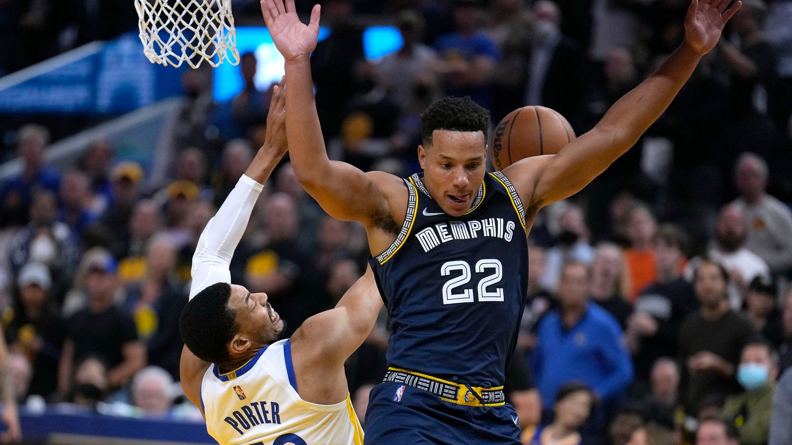 Desmond Bane beats the buzzer | NBA News | Sky Sports