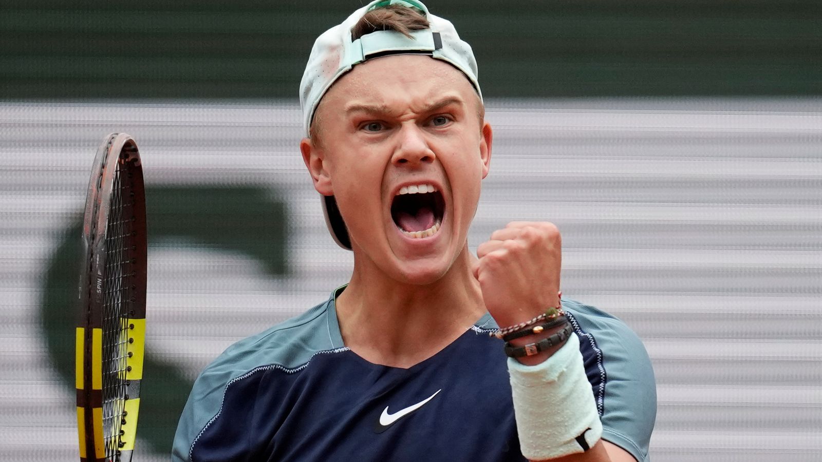 French Open: Stefanos Tsitsipas znokautowany przez duńskiego nastolatka Holgera Rona |  wiadomości tenisowe