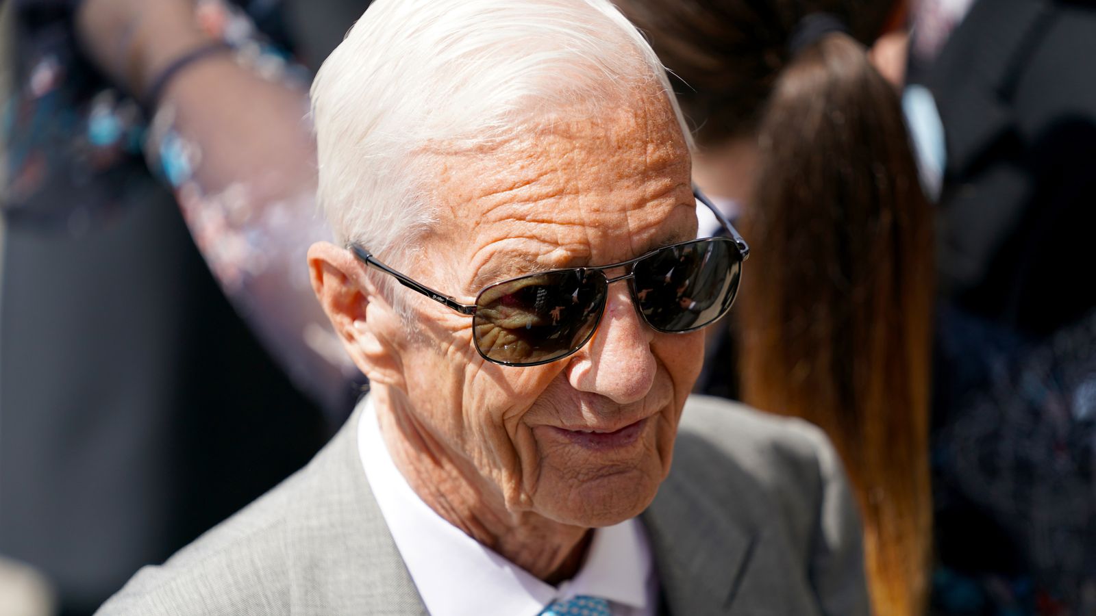 Lester Piggott dies aged 86: Horseracing mourns the loss of a colossus with an iron will to win