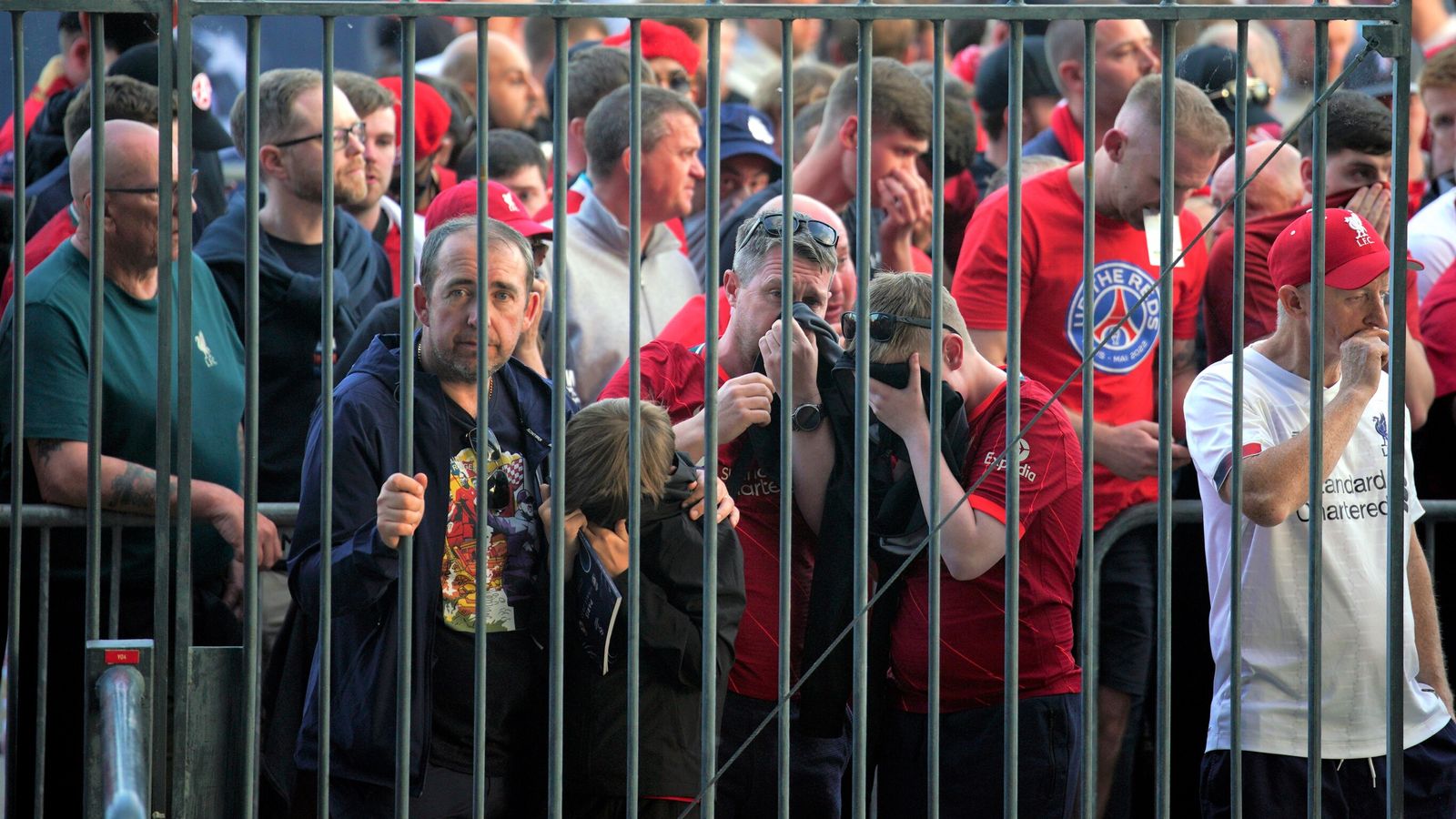 Liverpool vs Real Madrid delayed after problems outside Stade de France ahead of..