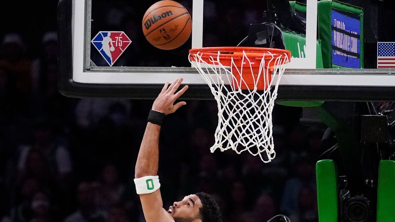 Jayson Tatum with the crafty reverse layup | NBA News | Sky Sports