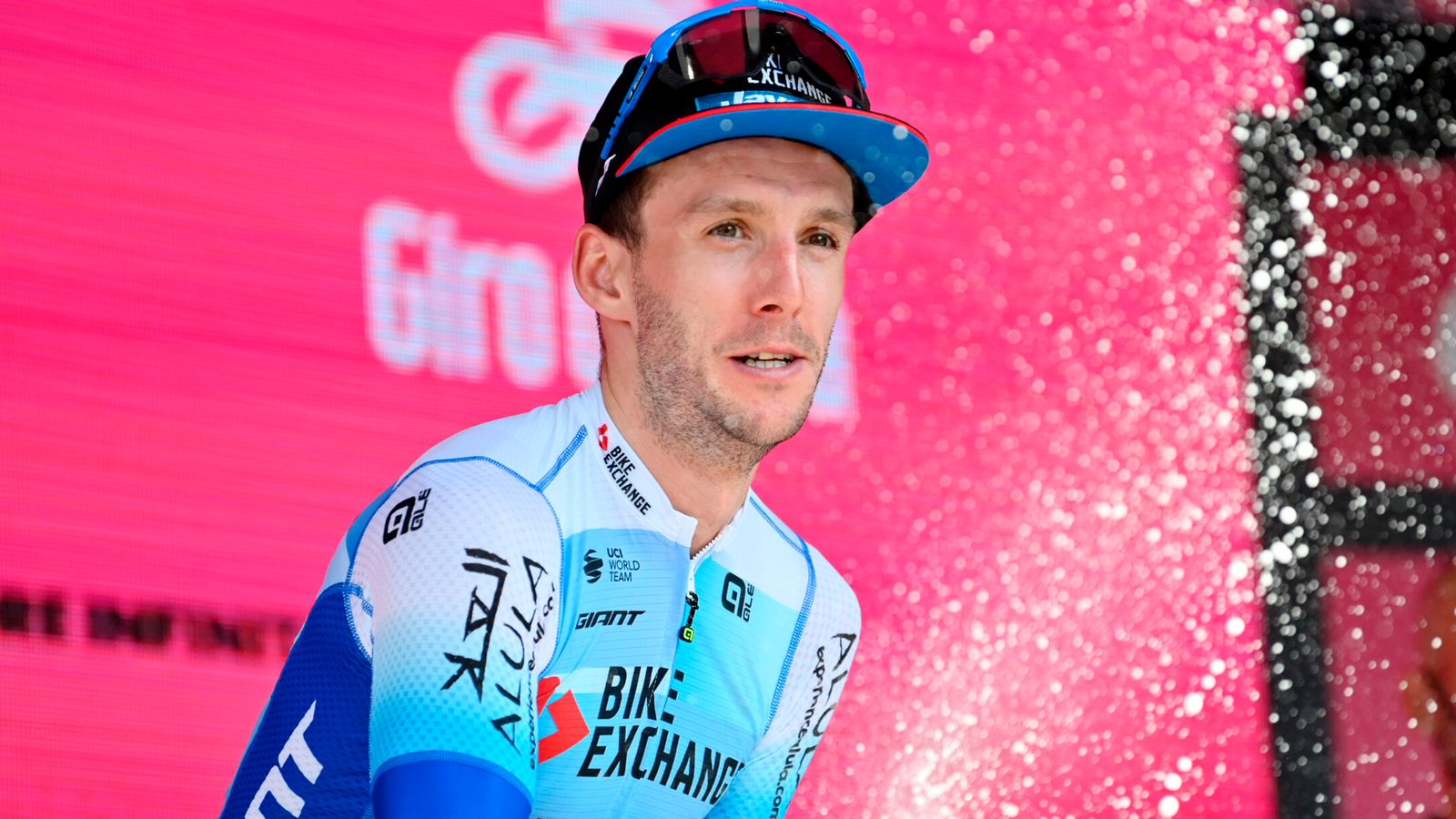 Simon Yates wins Giro d'Italia stage 14 as Richard Carapaz takes pink jersey