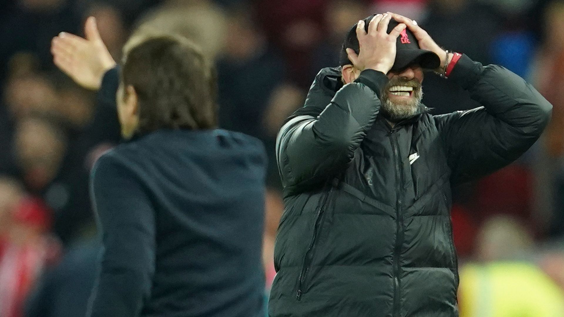 Klopp: Players disappointed but we go again | Conte: We are still in top-four race