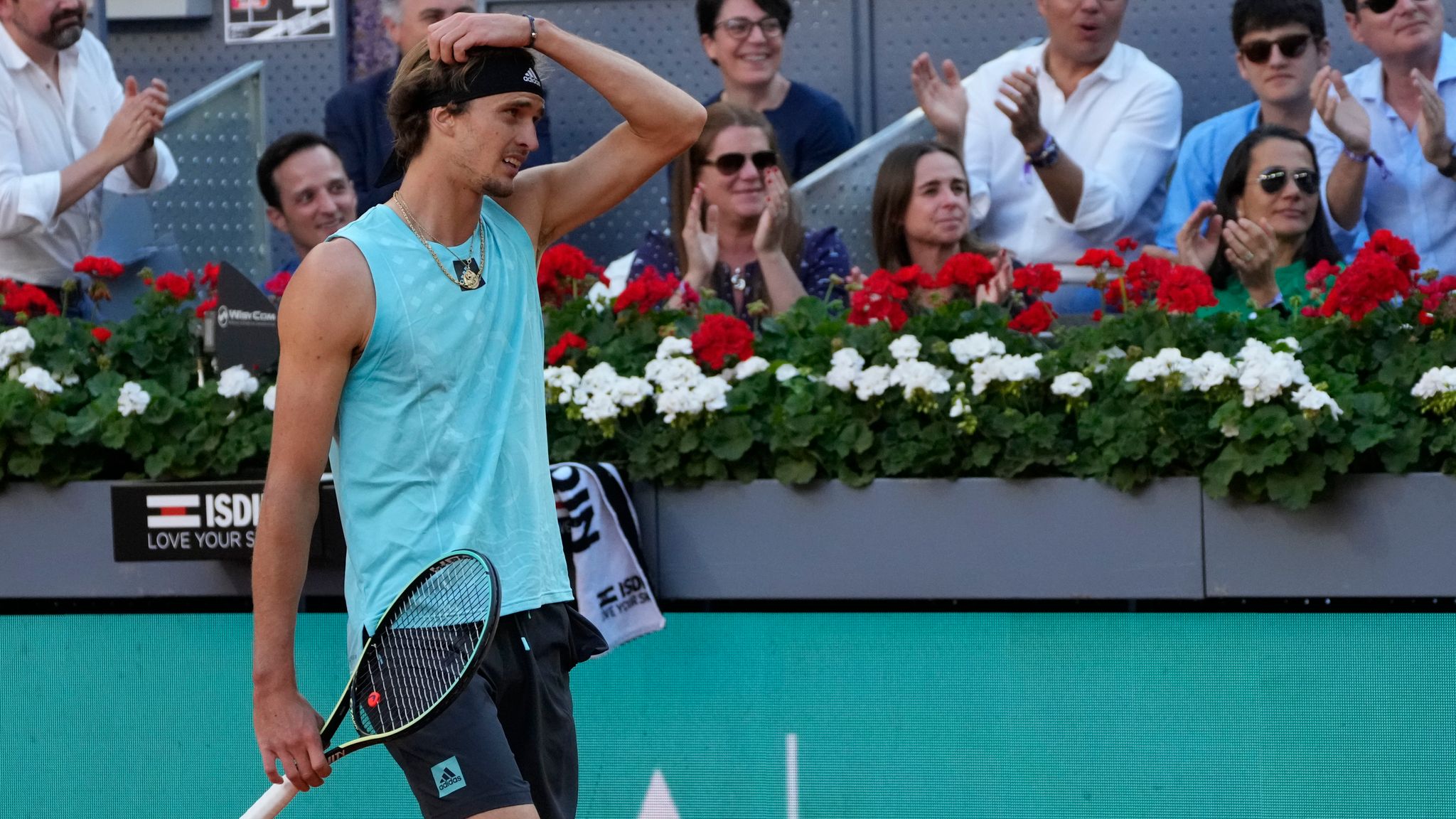 Madrid Open: Carlos Alcaraz Beats Alexander Zverev In Straight Sets To ...