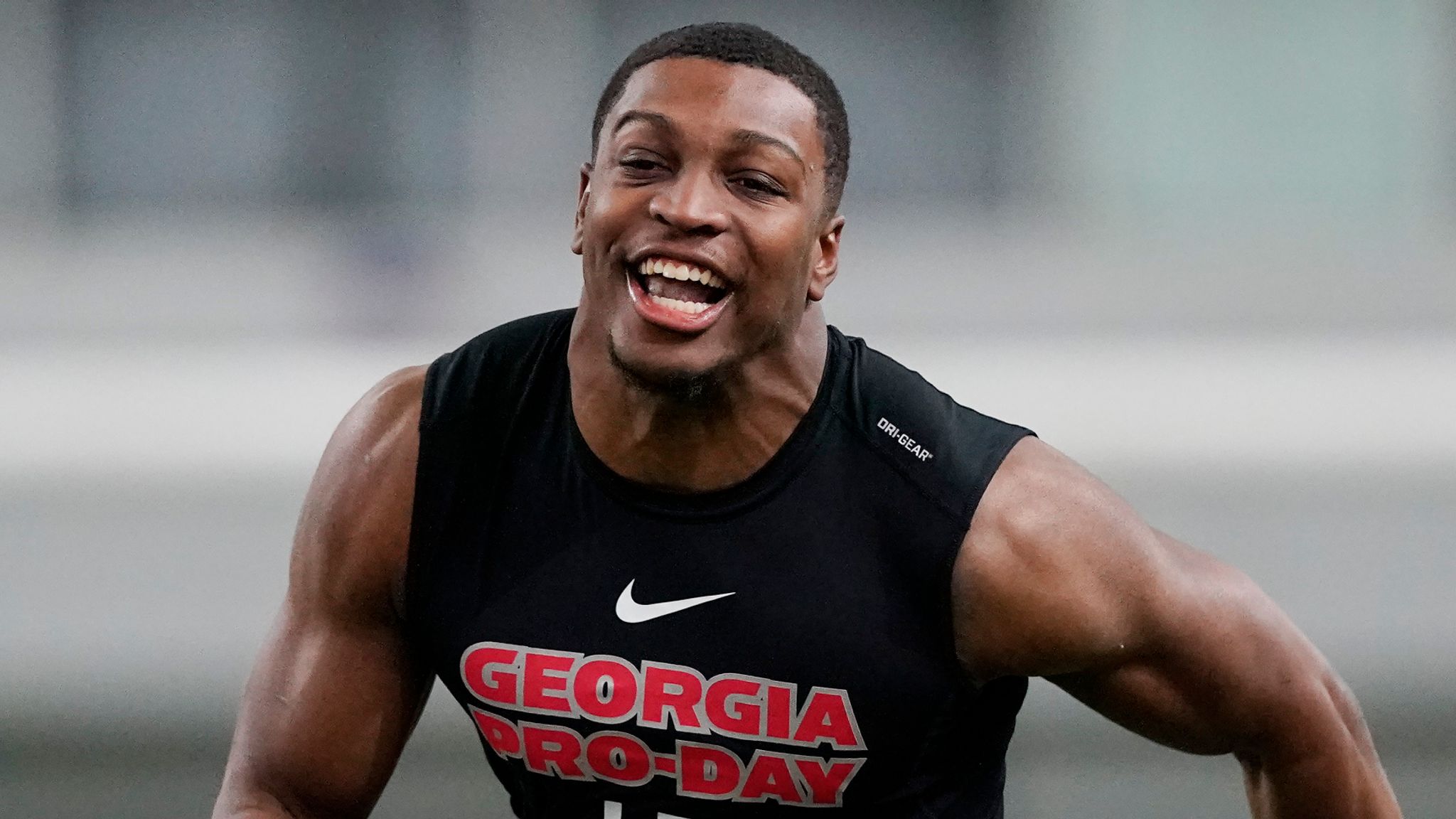 Miami Dolphins select Georgia linebacker Channing Tindall in 2022