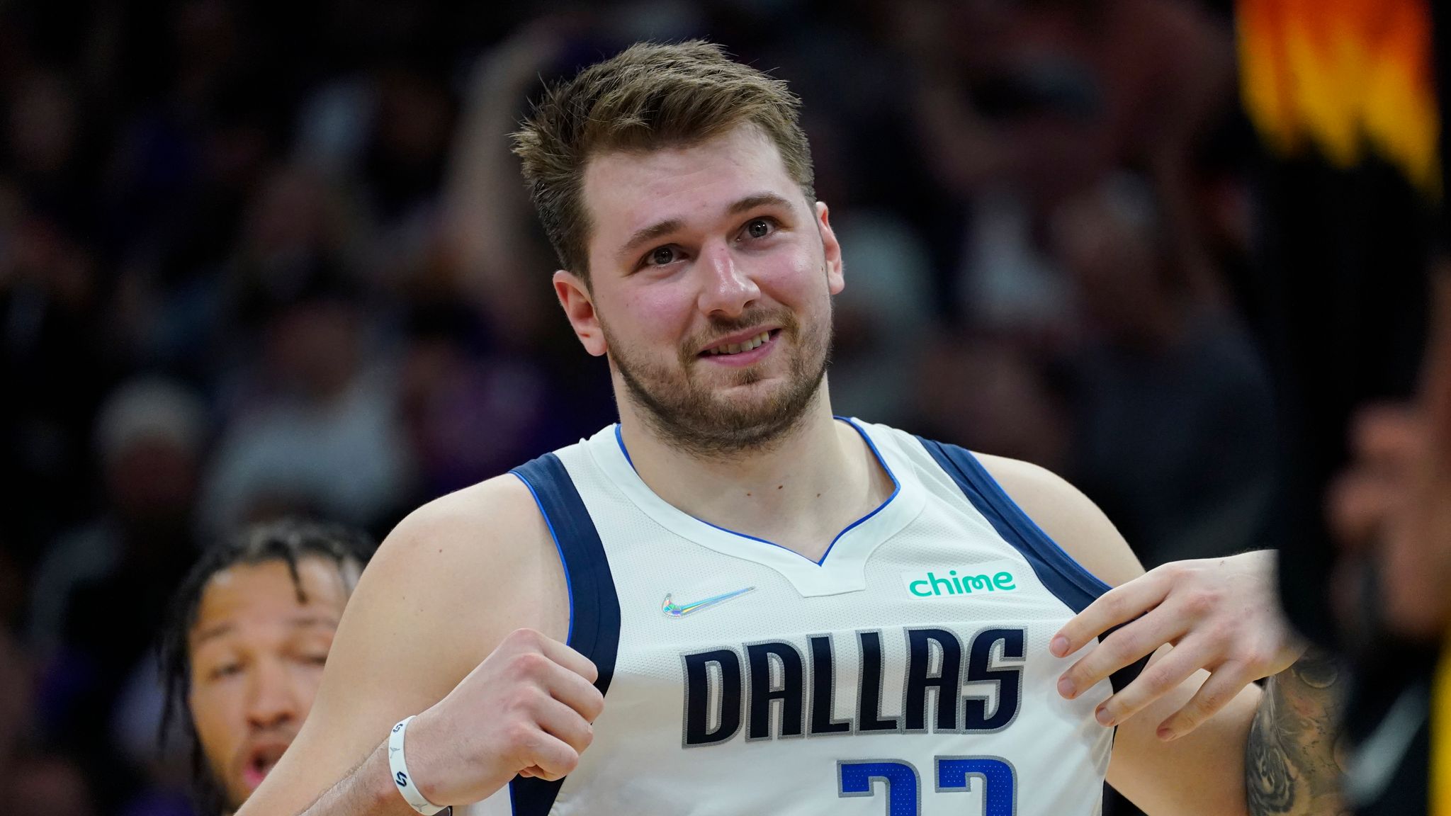 Luka Doncic looks really slim in new offseason photo