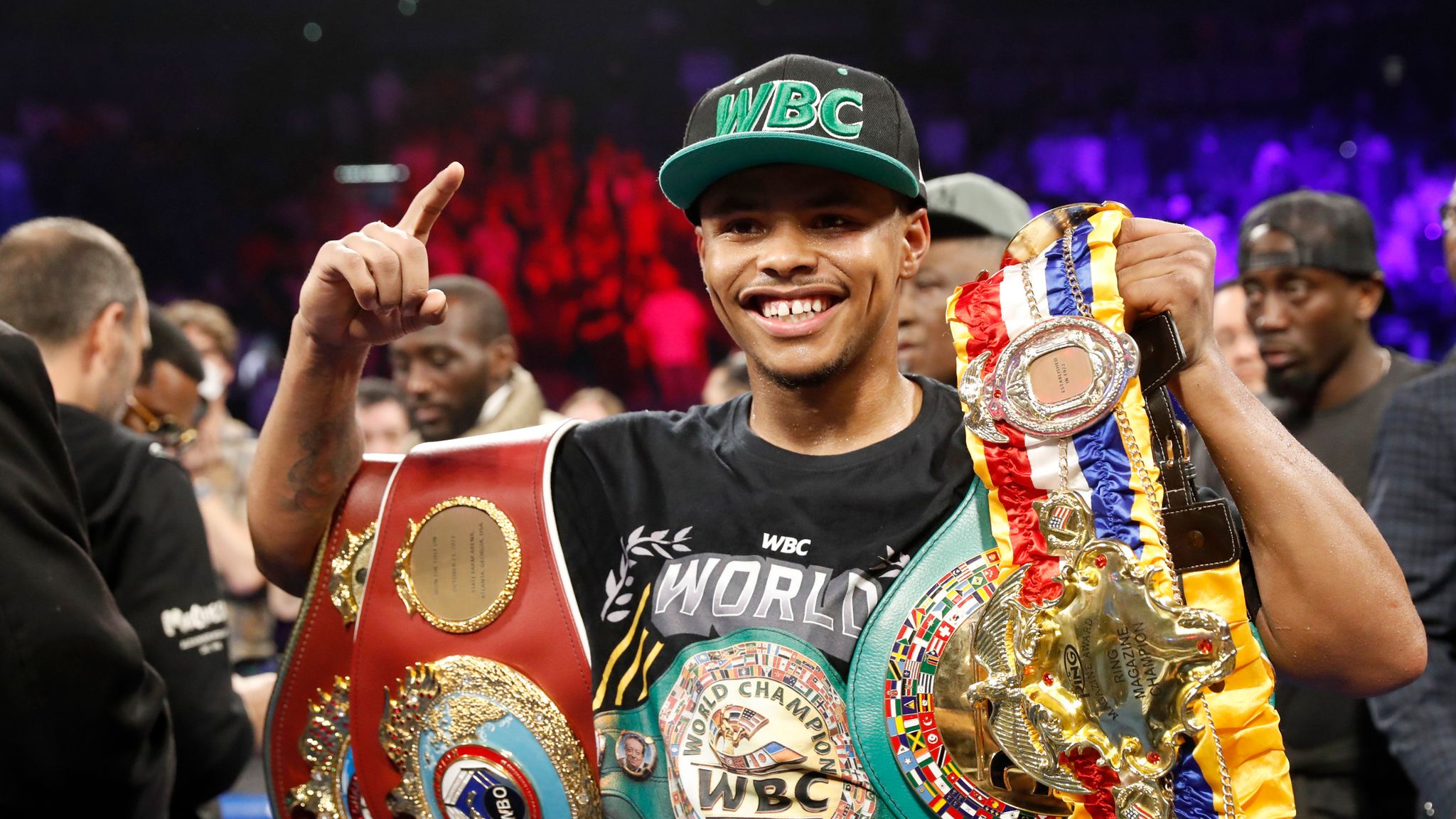 Shakur Stevenson hands Oscar Valdez first loss of his career in Las Vegas in unanimous decision | Boxing News | Sky Sports