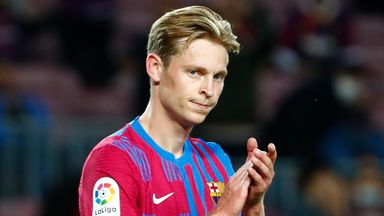 Manchester United are close to agreeing a deal to sign 25-year-old Frenkie de Jong from Barcelona