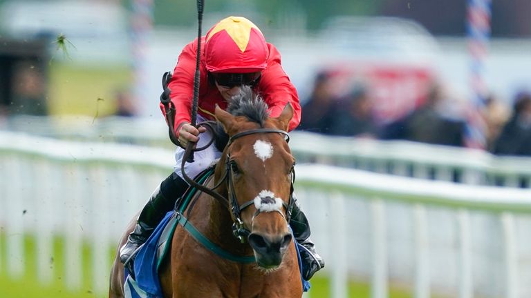 Jason Hart riding Highfield Princess to victory at York