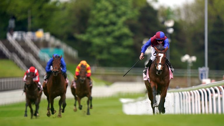 El cambio de guardia deja muy atrás a New London en el Chester Vase