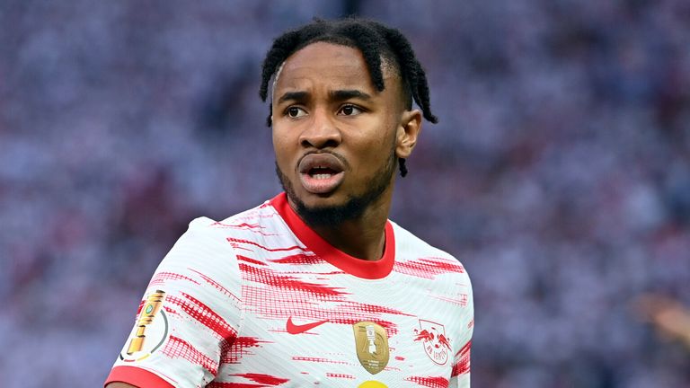 Christopher Nkunku: Chelsea closing in on transfer deal to sign RB Leipzig forward | Football News | Sky Sports