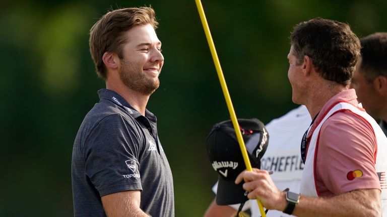 Sam Burns (L) defeated Scottie Scheffler in a play-off to win the 2022 Charles Schwab Challenge (Associated Press)