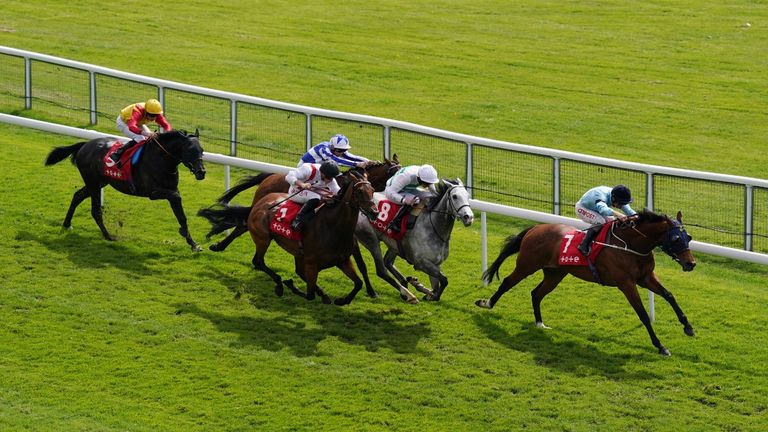 Tom Marquand and Hamish quicken up down the outside to take the Ormonde Stakes